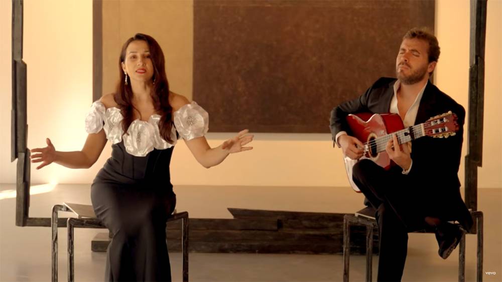 Alba Carmona presenta el seu nou disc, Ofrenda, fent bandera de Cerdanyola