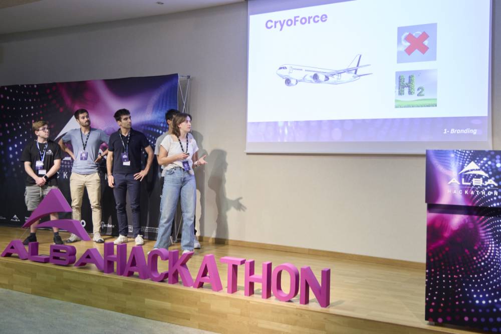 Els equips Critical Carbon, Pentapplus, Mouthloop i UFO han estat els grans guanyadors del I ALBA Hackathon