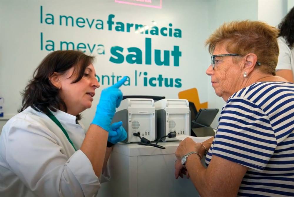 La campanya 'La meva farmàcia, la meva salut. Tots contra l’ictus' s’instal·la a Cerdanyola