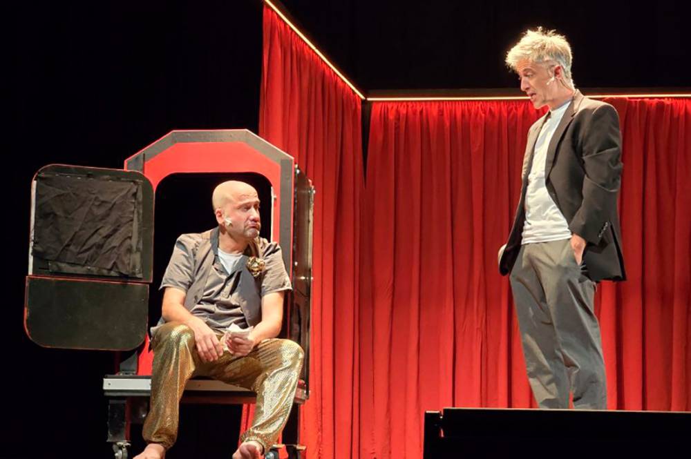 Titzina Teatro explora les motivacions del frau i l’engany en la seva nova estrena a l’Ateneu