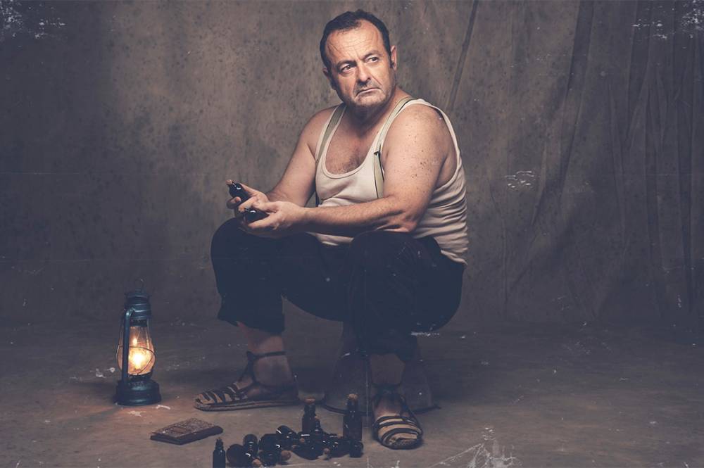 Memòria històrica i teatre amb L’enterrador a l'amfiteatre de Can Serraparera
