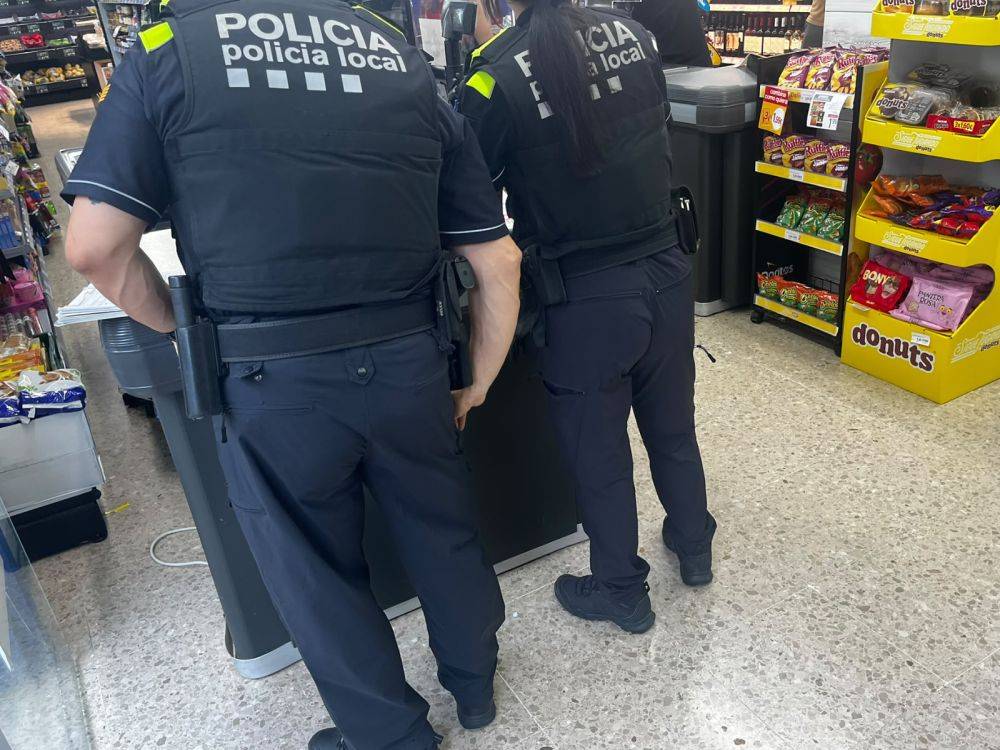 Un dispositiu conjunt d’inspecció detecta diverses infraccions en establiments comercials i tallers
