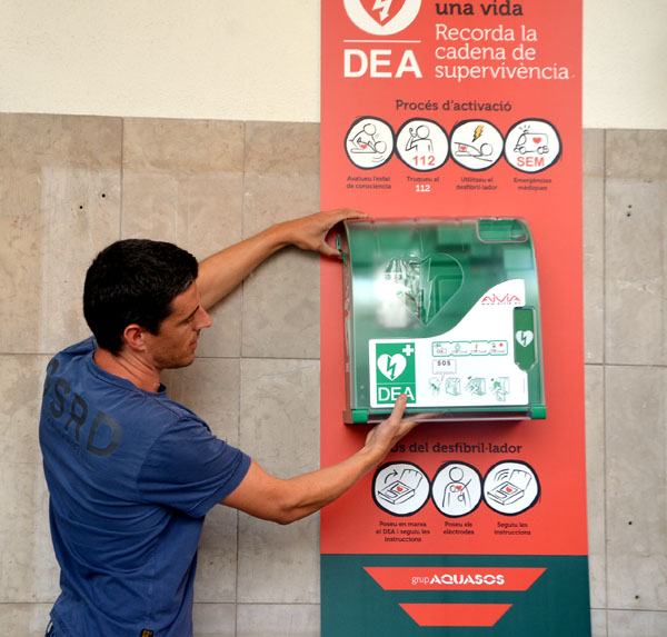 Es completa el desplegament dels desfibril·ladors automàtics a la ciutat