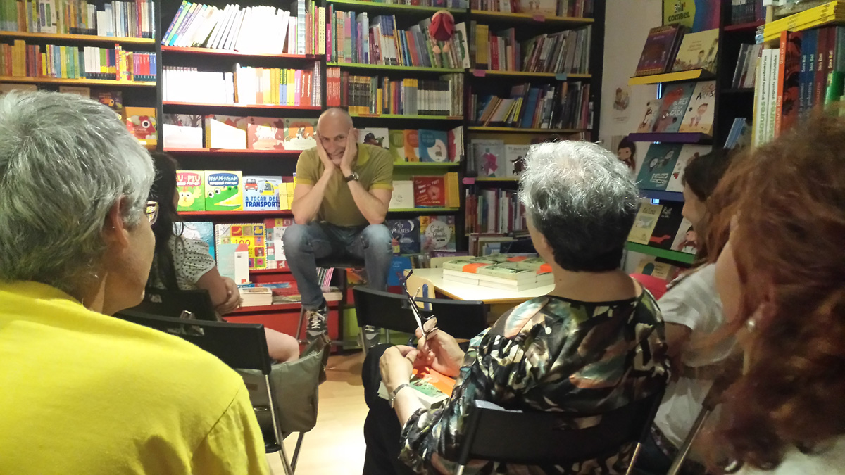 Alejandro Palomas: "m'agrada l'èxit proper perquè sóc un escriptor d'allò petit"