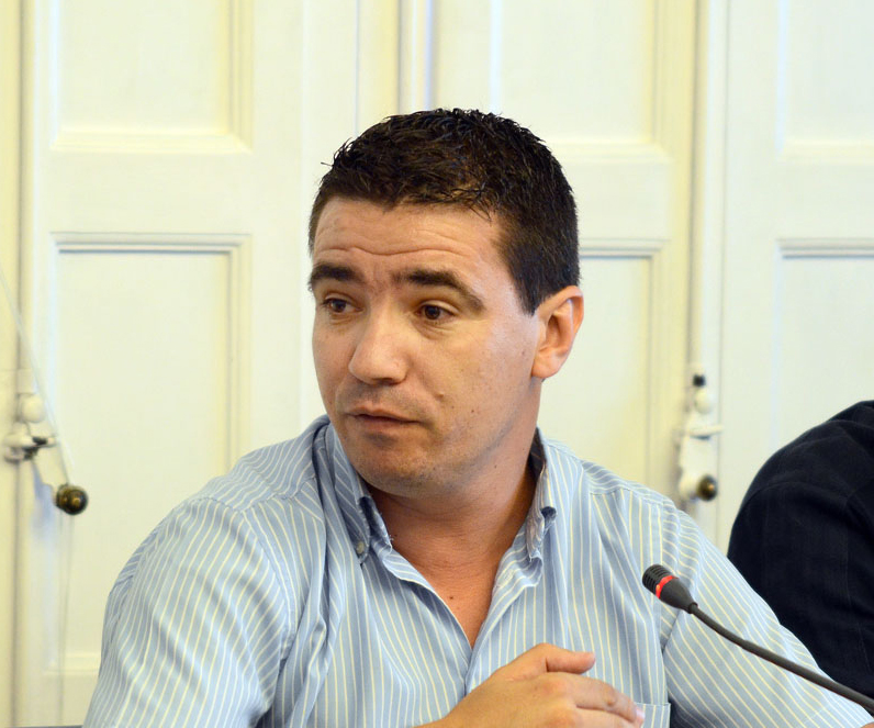 El PP estudiarà la legalitat de la cessió a Compromís de part de les retribucions del govern