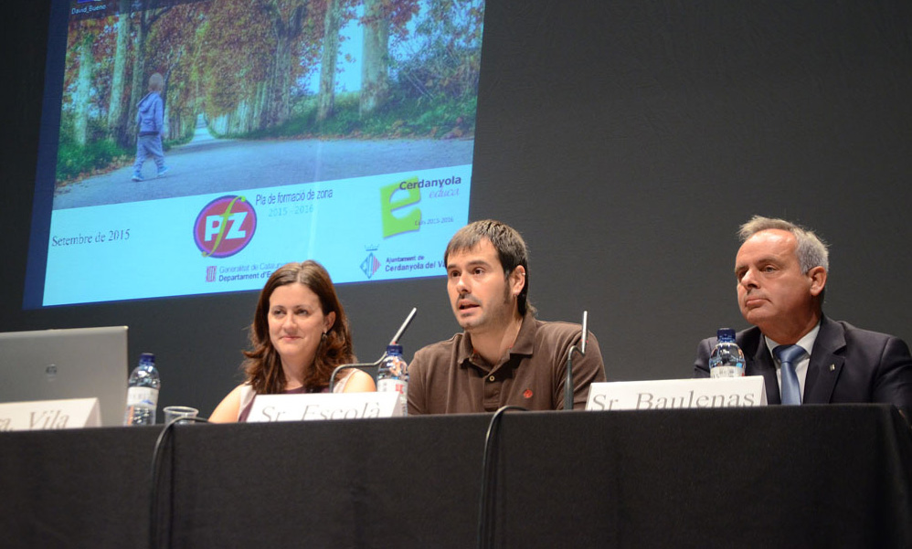 Una crida a la defensa de l'educació pública obre el curs escolar 2015-16