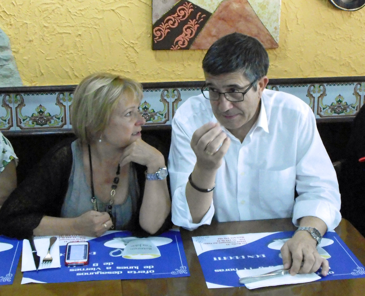 Patxi López: "El PSC és l'únic que aporta una sortida i no un xoc de trens"