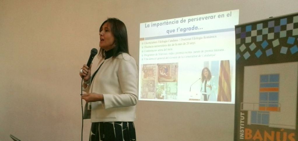 Laura Borràs captiva amb les paraules als alumnes de Banús