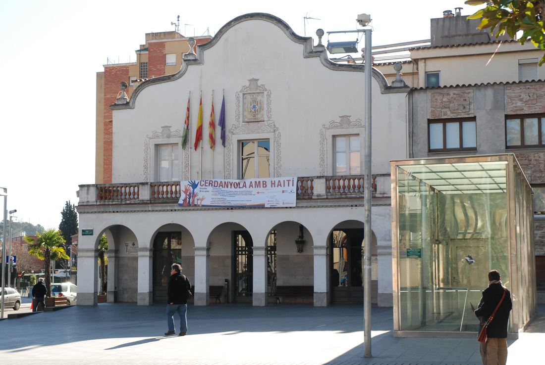 Concentració contra la violència masclista a les 12 del migdia