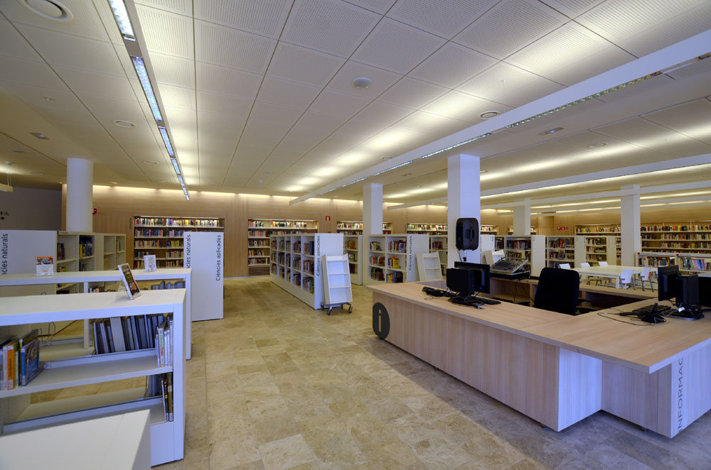 S'obre un nou període de l'aula d'estudi nocturn de la biblioteca