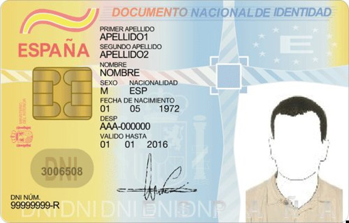 Detenen una jove per treure diners del banc amb documents d'identitat robats al metro
