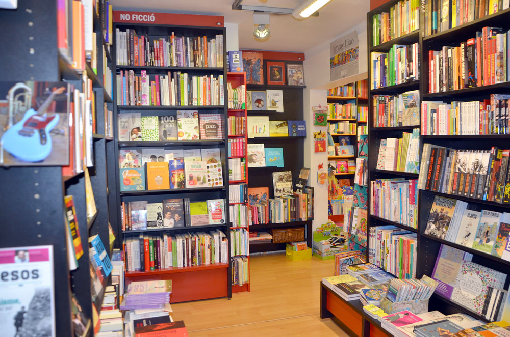 L'Aranya continua teixint la seva teranyina amb més activitats literàries per aquest 2016