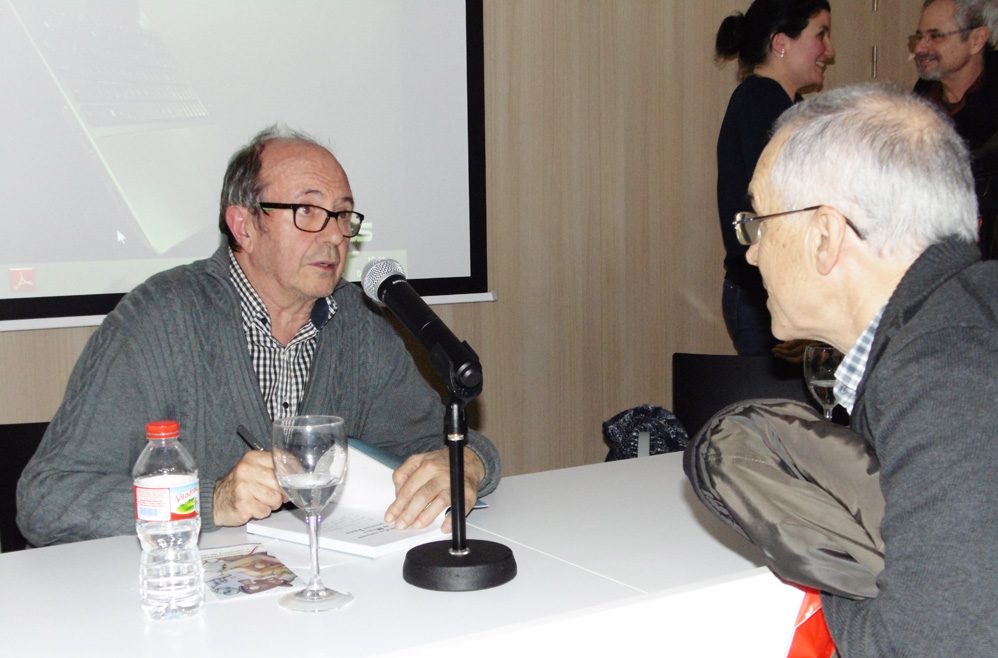 Jaume Cela s'endinsa en la literatura del jo en el seu primer curs lectiu com a jubilat