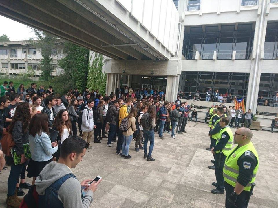 Dos ferits en una baralla entre neonazis i estudiants antifeixistes a la UAB