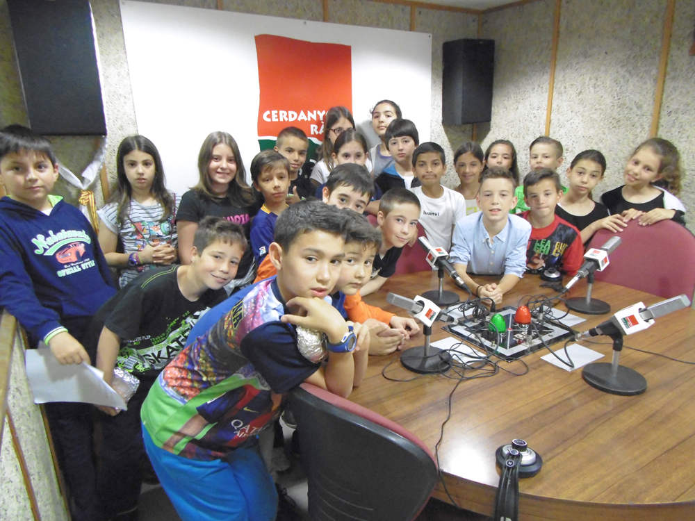L'Escola Serraperera inicia les gravacions dels programes escolars a Cerdanyola Ràdio