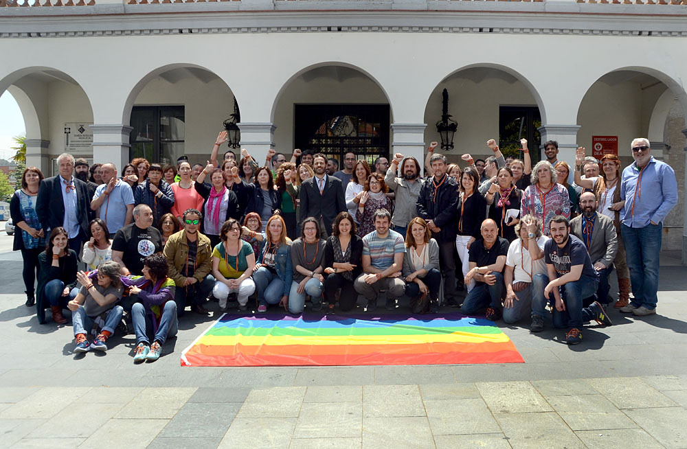 L’Ajuntament impulsa la campanya #CerdanyolaStopHomofobia