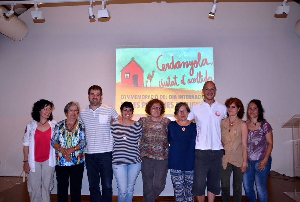 Taula rodona i lliurament de la recaptació de la campanya Cerdanyola, ciutat d'acollida