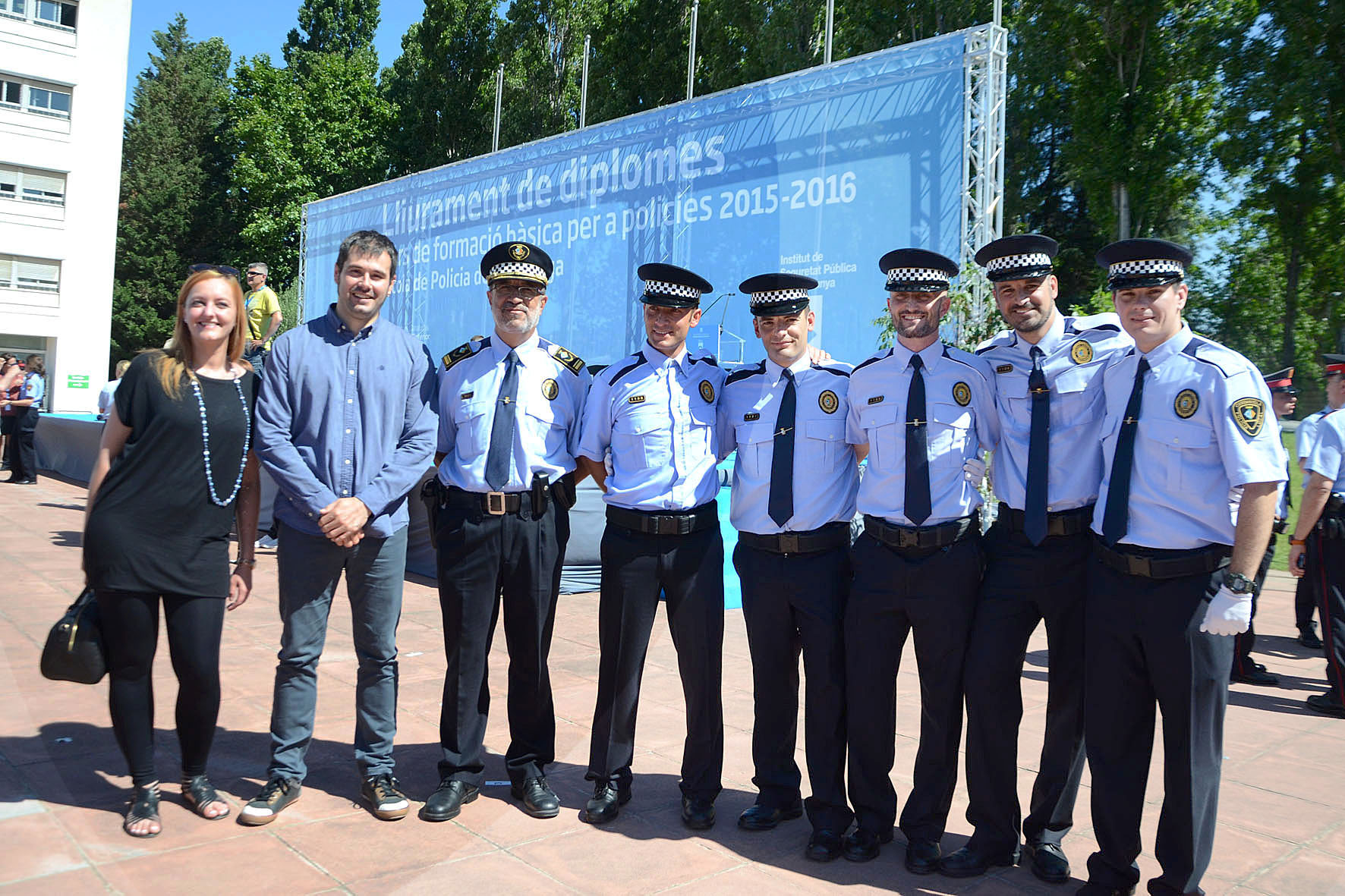 Lliurament de diplomes als 5 aspirants a formar part de la Policia Local de Cerdanyola