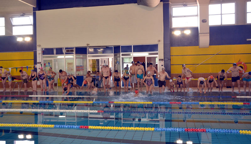 Aquest diumenge Mulla't per l'Esclerosi Múltiple a sis piscines de la ciutat