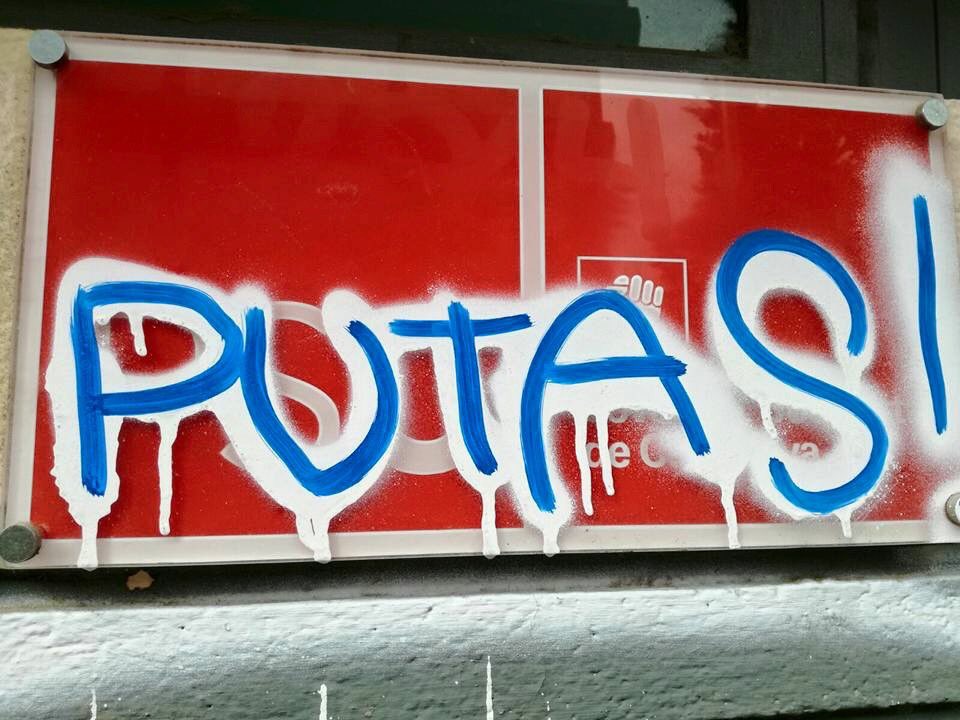 La seu del PSC de Cerdanyola, novament atacada amb pintades