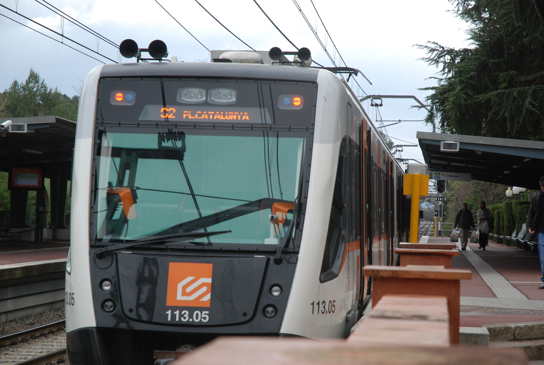 La línia dels Ferrocarrils de la UAB tanca durant l'agost