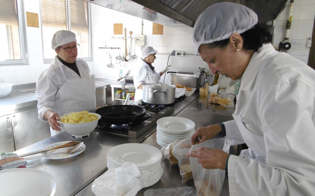 Jornada de portes obertes al menjador solidari Mossèn Rosell