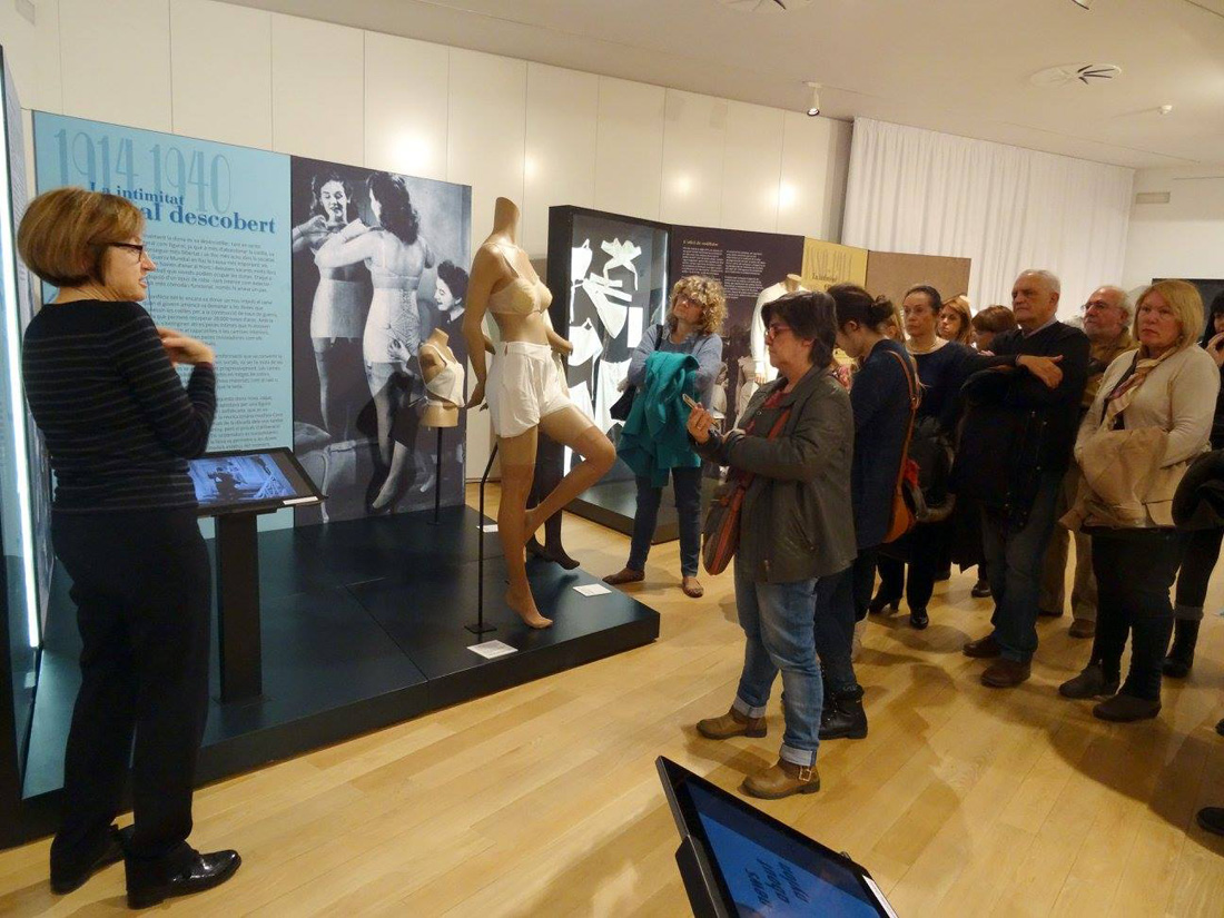 Visita nocturna amb aires de cabaret a "Intimitats"