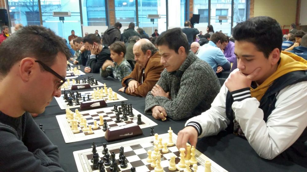 L'equip de Divisió d'Honor del CPE Cerdanyola guanya el Peona i Peó 6 a 4