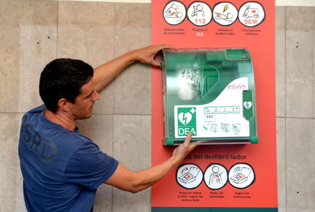 Cerdanyola disposa de 28 desfibril•ladors automàtics