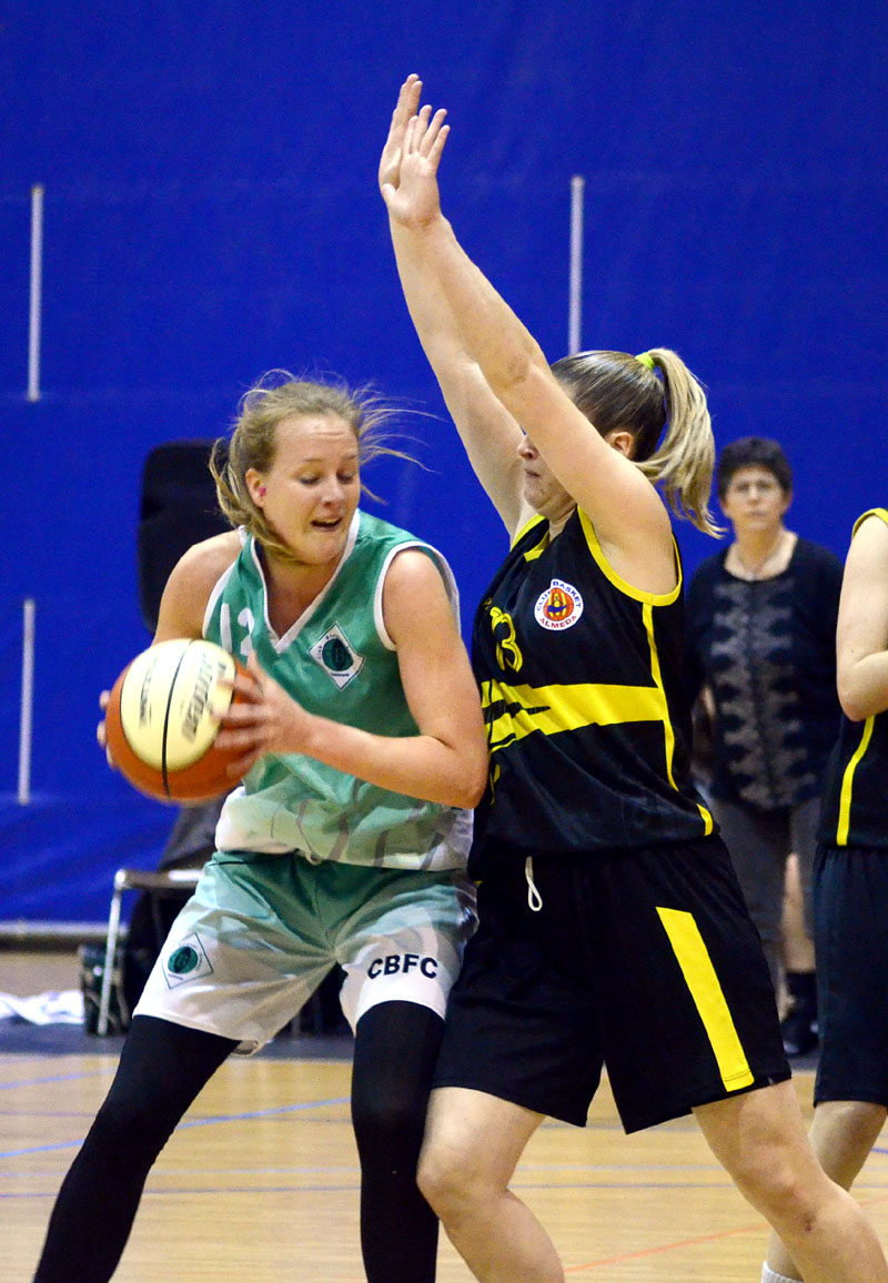 El CBF Cerdanyola s'imposa al Basket Almeda en un duel de defenses