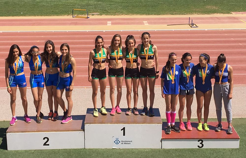 L'equip cadet femení de relleus del Cerdanyola CH campió de Catalunya