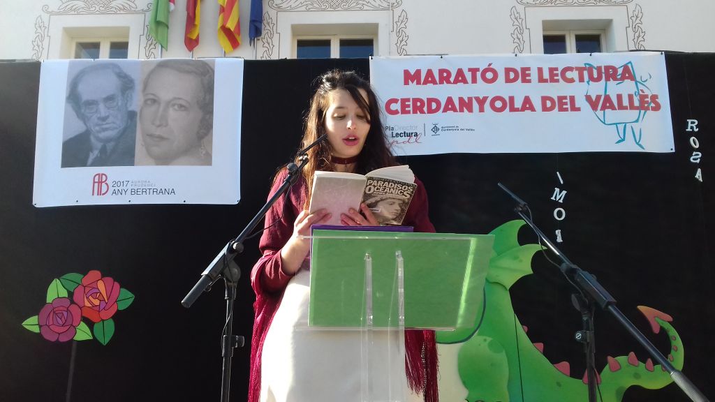 Sant Jordi es lleva amb les paraules de l'Aurora i el Prudenci Bertrana