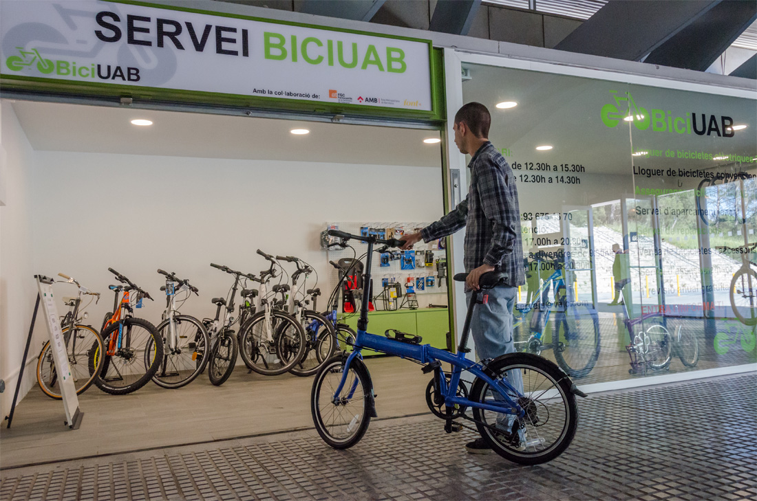 La UAB posa en marxa un servei de bicicletes al campus de Cerdanyola