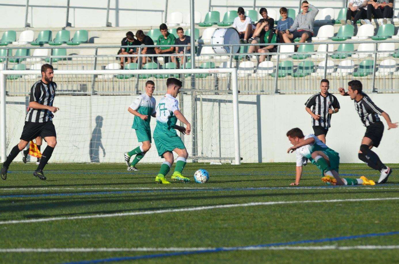 L'amateur B del Cerdanyola FC empata a 3  davant el Rocafonda i puja de categoria