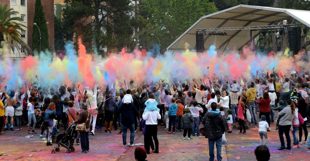 El Holy Roser banya la primavera en colors i alegria compartida