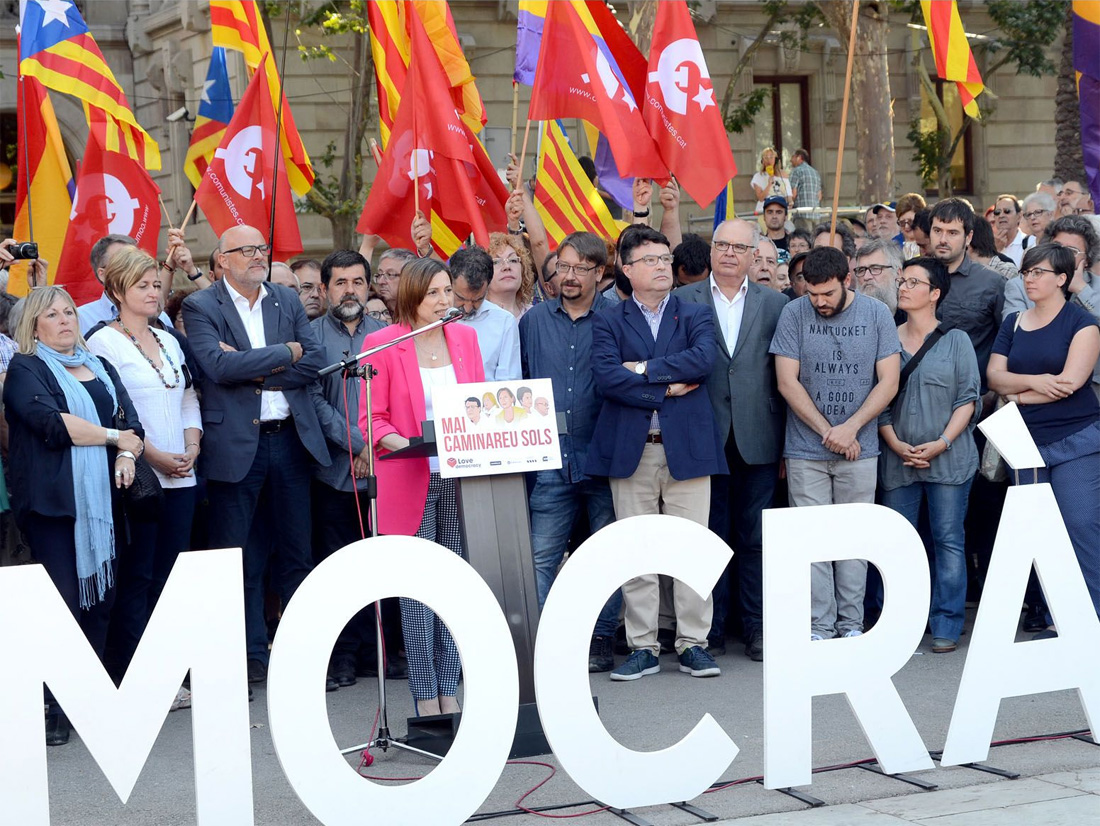 L'alcalde participa en la concentració de suport a Nuet davant el TSJC