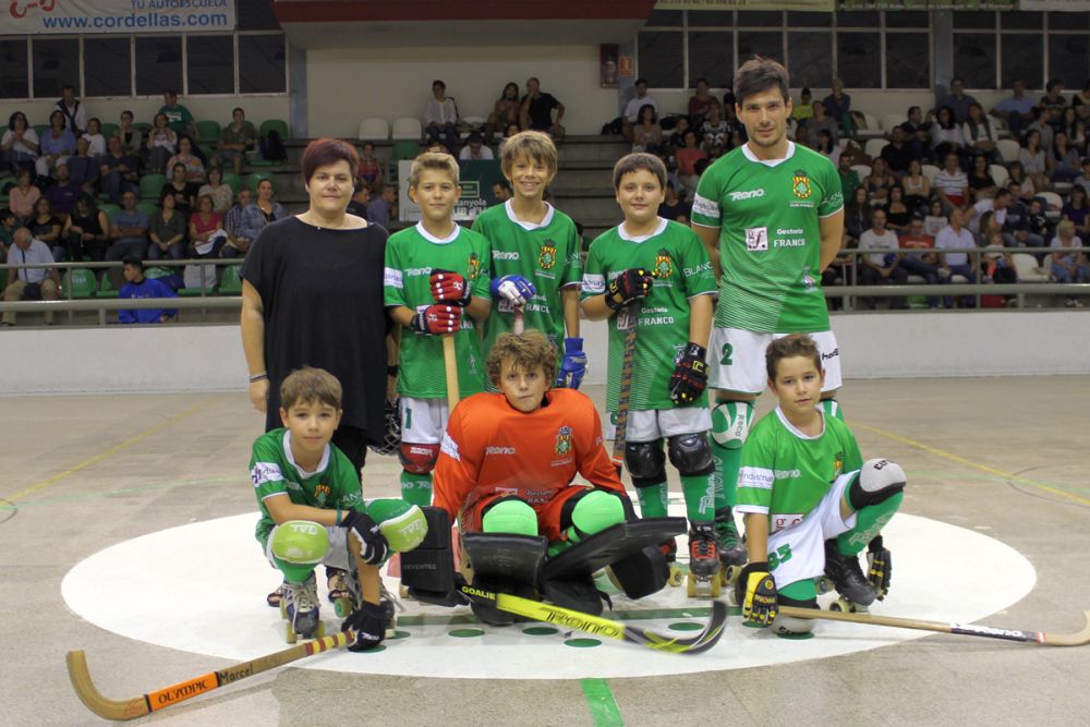 El prebenjamí A del Cerdanyola Club d'Hoquei  sots campió de Catalunya