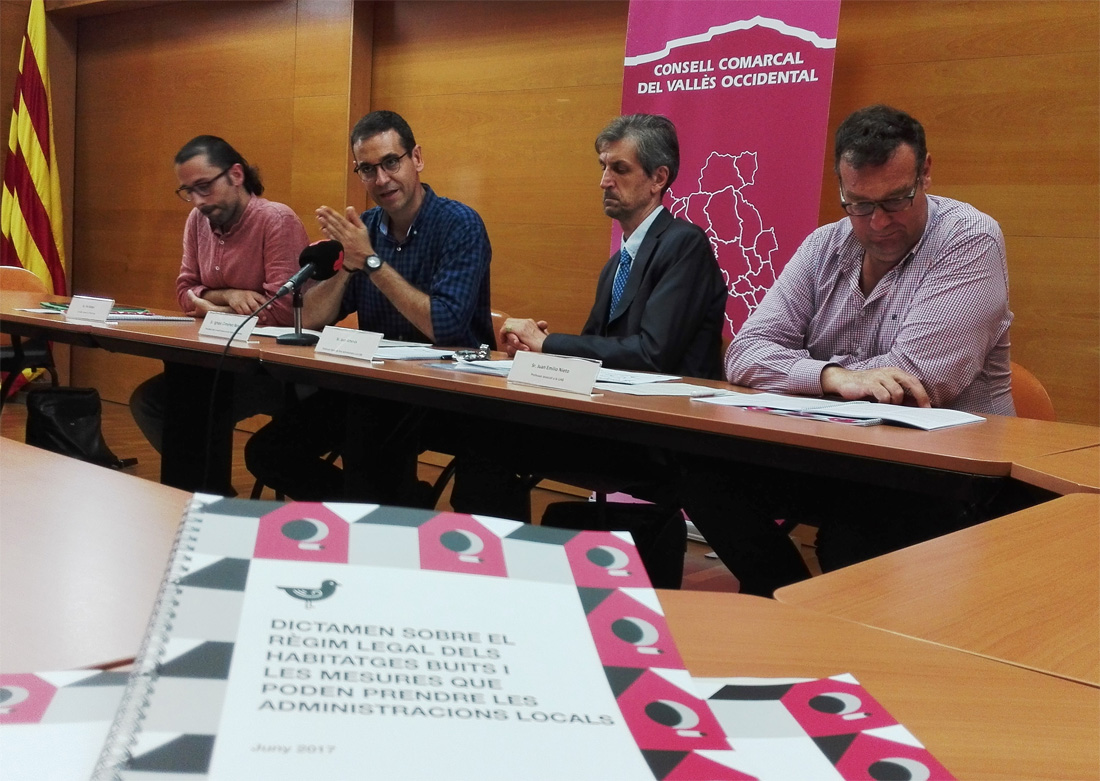 El Consell Comarcal presenta un dictamen jurídic per mobilitzar habitatges buits per a usos socials
