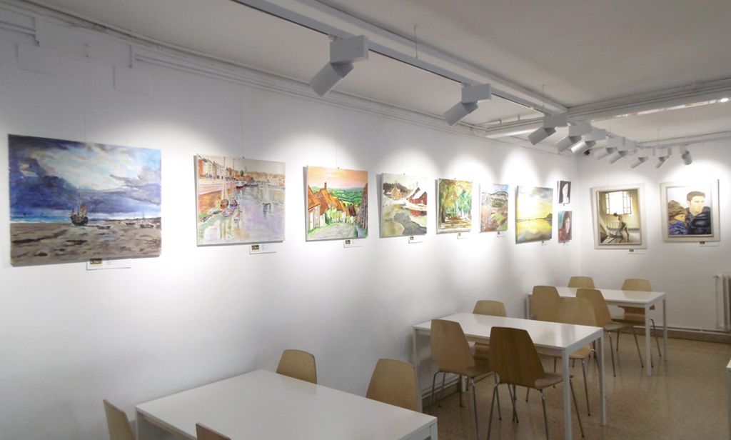 Acrílics i olis de creadors locals a l'exposició del B'Art Ateneu