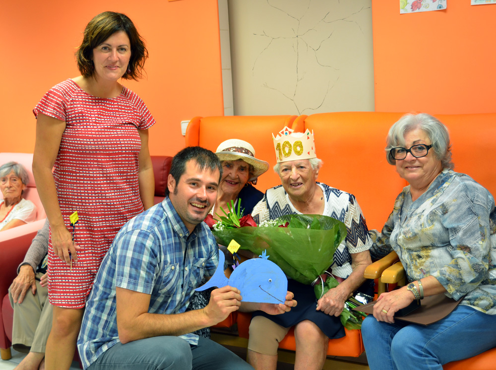 Homenatge a la centenària Salvadora Martínez