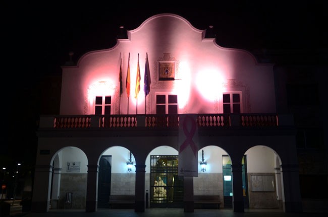 Cerdanyola obre les activitats del Dia de lluita contra el càncer de mama