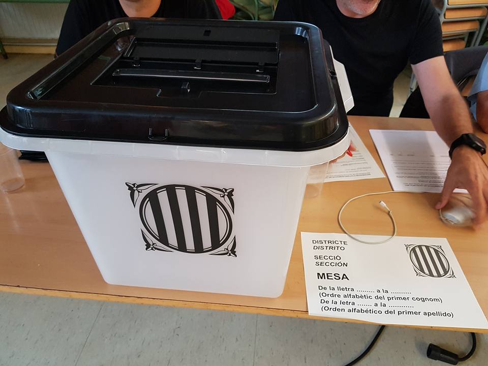La Coordinadora en defensa del referèndum fa una crida a assaborir un dia heroic