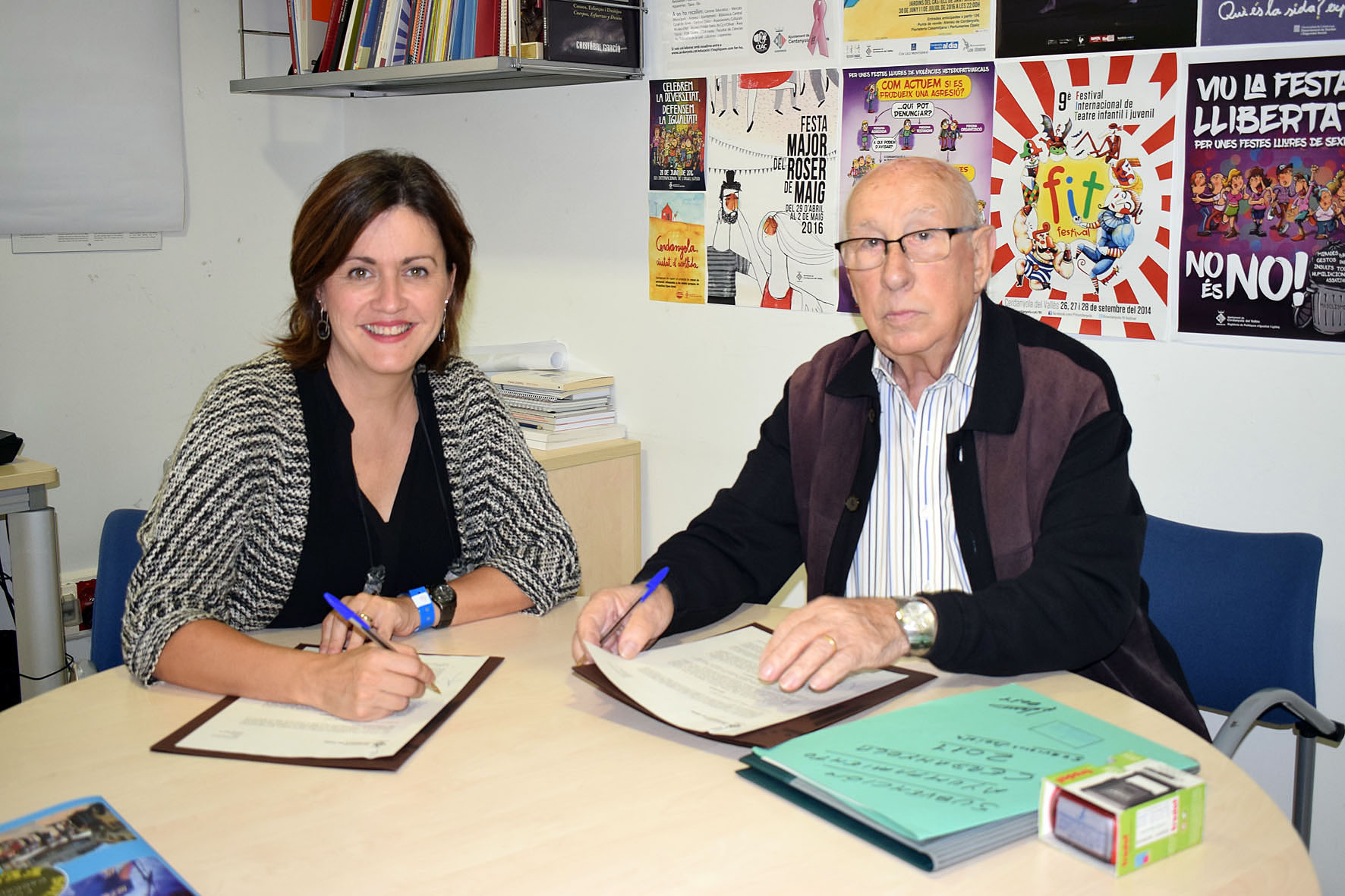 L'Ajuntament signa dos convenis de col·laboració amb entitats locals