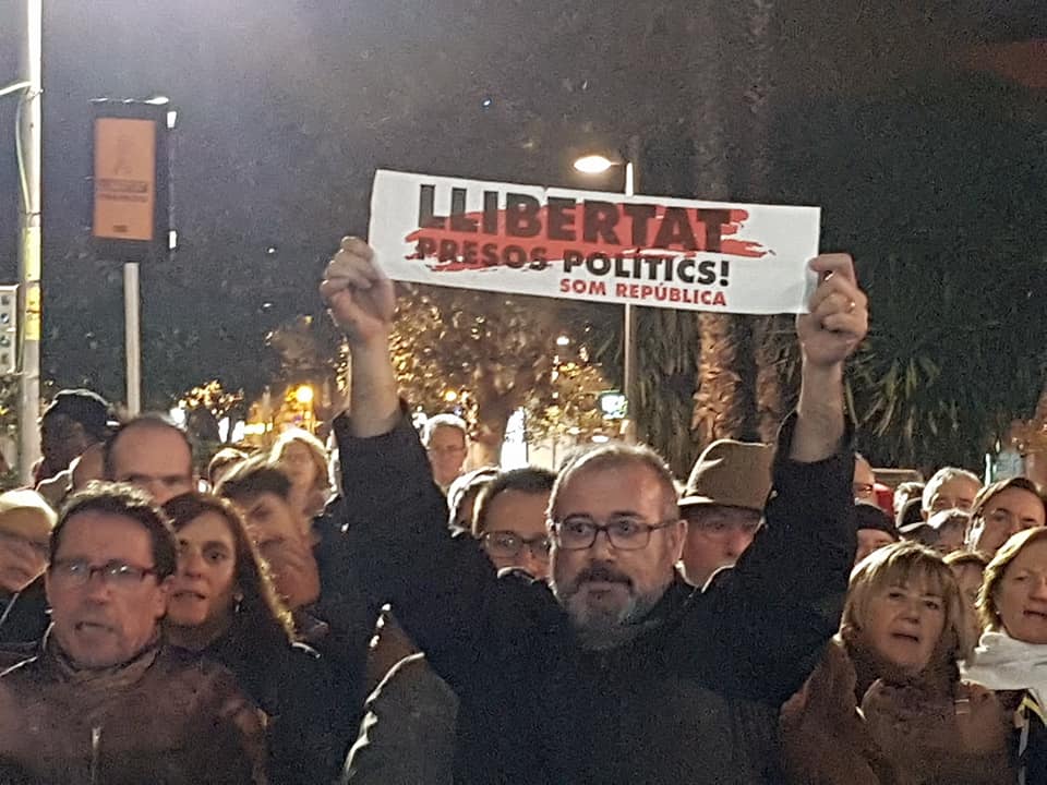 Una concentració demana la llibertat dels presos al mes del tancament dels Jordis