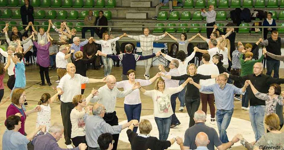 Doble ballada sardanista amb vessant solidària