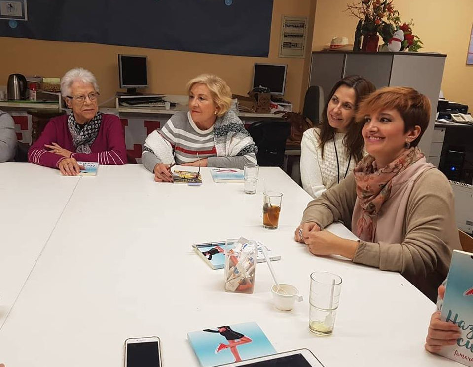 Tamara Marín presenta 'Haz que ocurra' a la llibreria Èfora