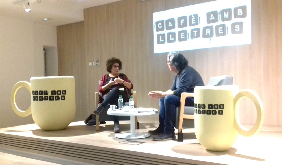 Tina Vallès s'interroga sobre la construcció dels records a 'La memòria de l'arbre'