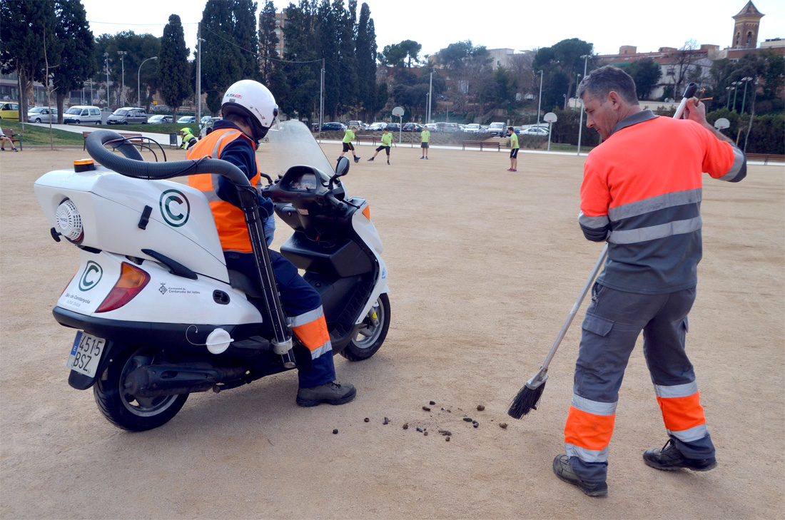 L’Ajuntament impulsa mesures contra l’incivisme que embruta els carrers