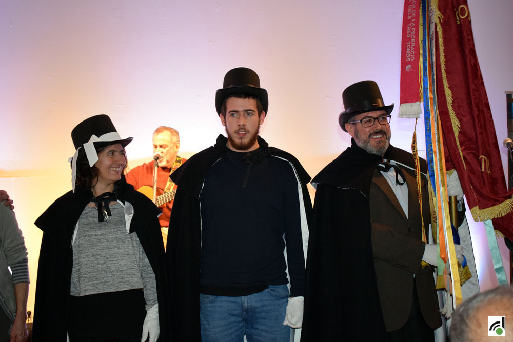 Els Tres Tombs presenta revista i els nous banderer i cordonistes
