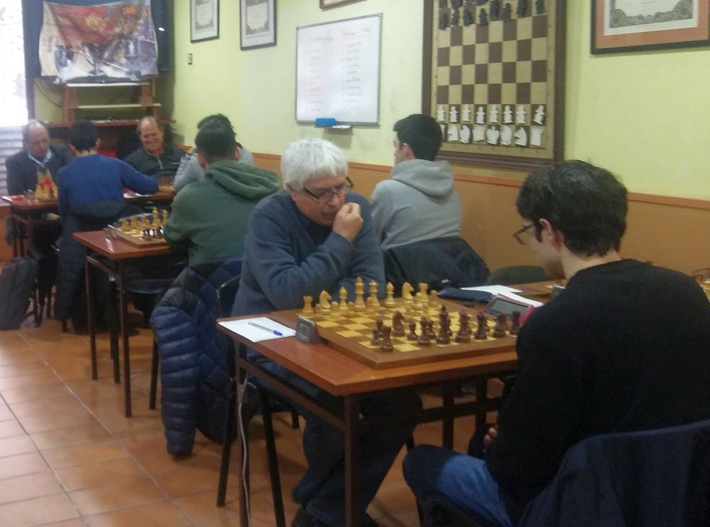 Empat a Olot (5-5) que dóna la permanència al Club Penya d'Escacs